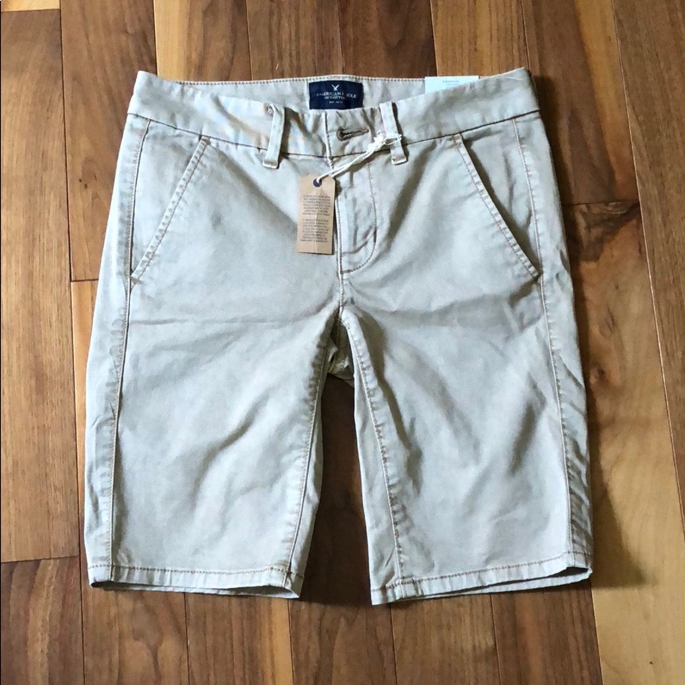 Khaki Bermuda shorts